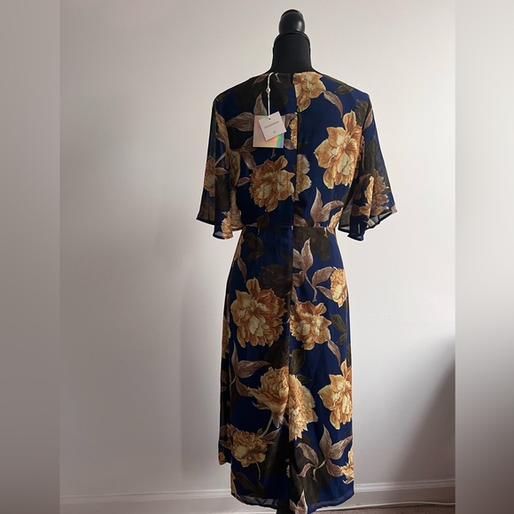 ASOS Blue and Yellow flower Dress, flutter sleeve - Picture 3 of 11